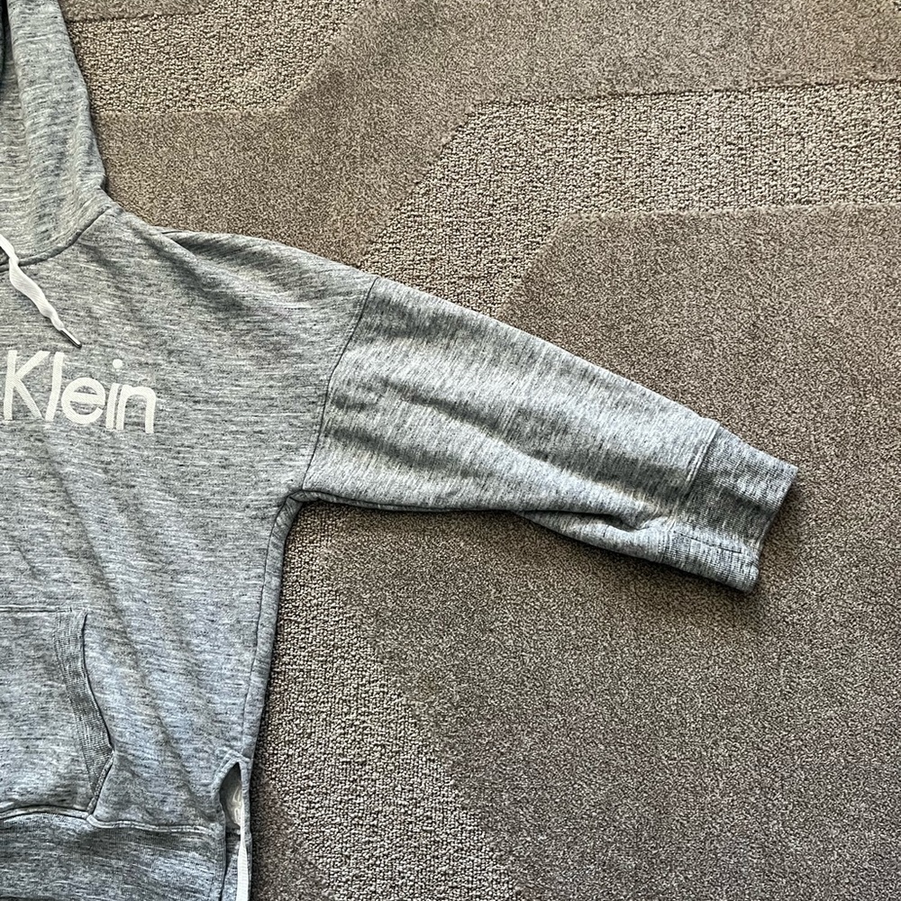 Unisex—Calvin Klein Gray Pullover Hoodie - Picture 3 of 6
